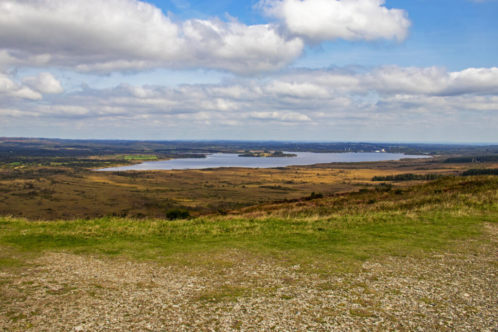 Monts d'arrée, lac de brennilis, vue du Mont saint Michel de Brasparts